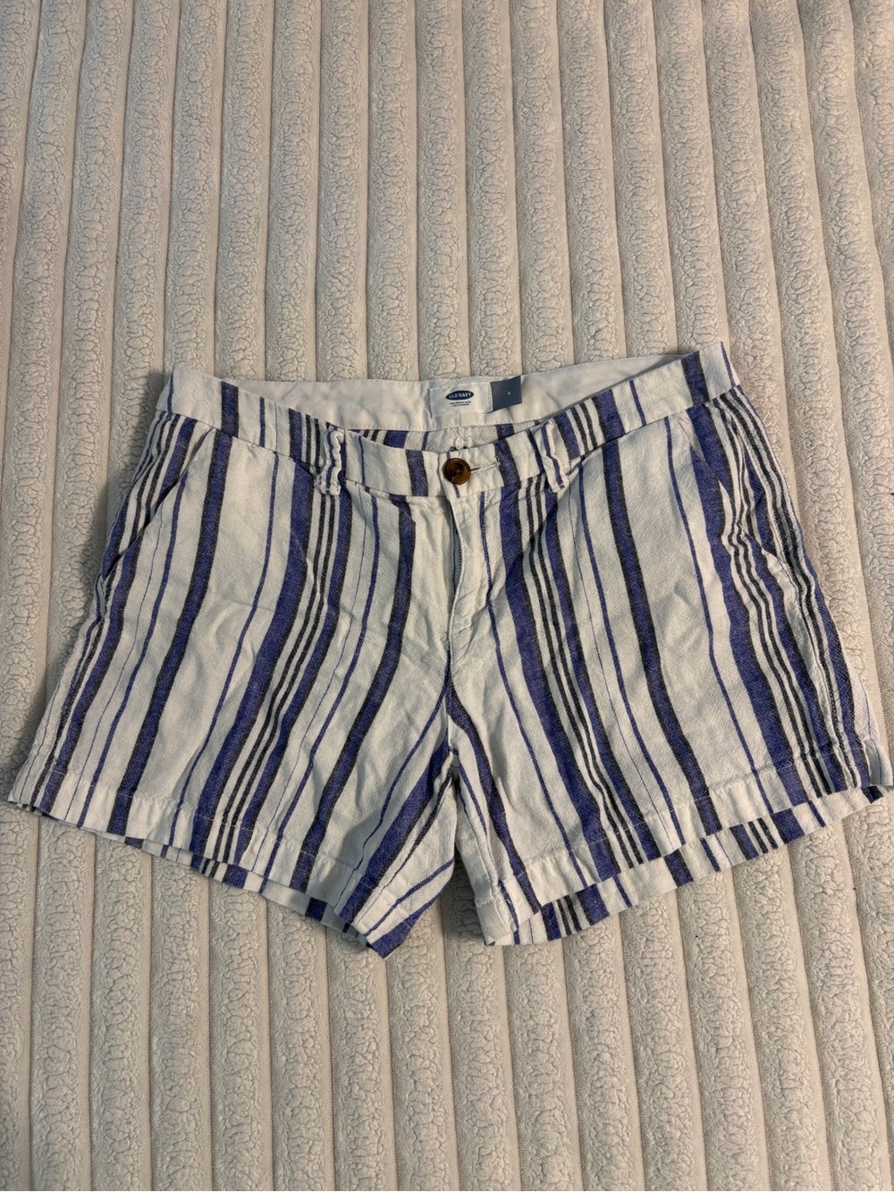 Old Navy Blue & White Striped Women's Linen-Blend Shorts